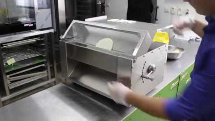 Машина тестораскаточная 