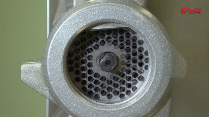 Мясорубка M-300Ч (червячный редуктор)