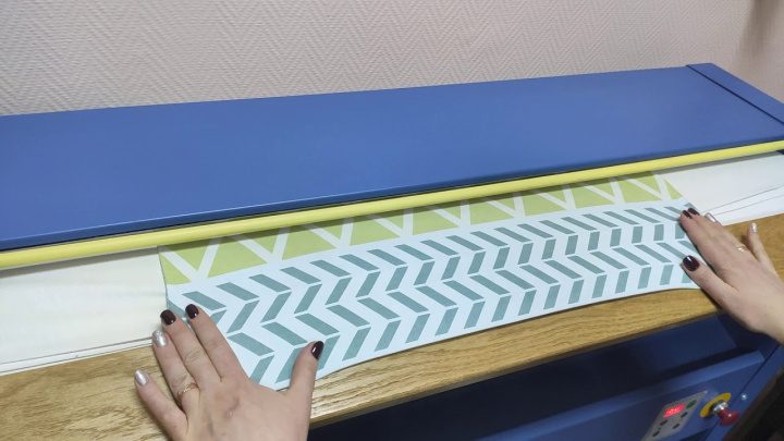 Как правильно гладить на гладильном катке (Helen H 140.25)