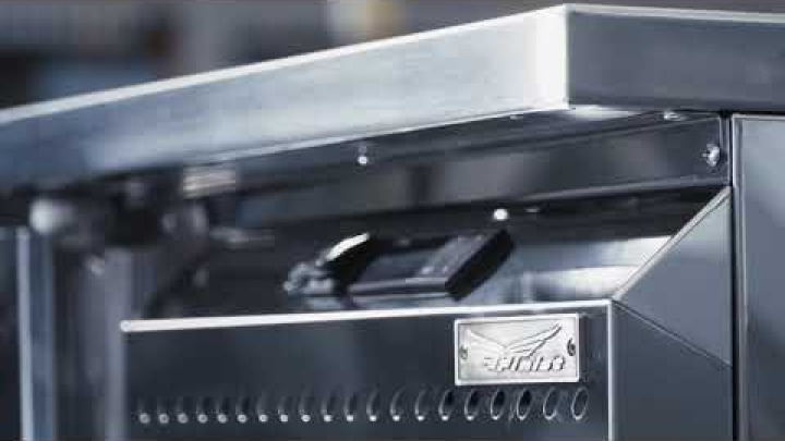 Холодильный стол из зеркальной нержавеющей стали от завода Финист