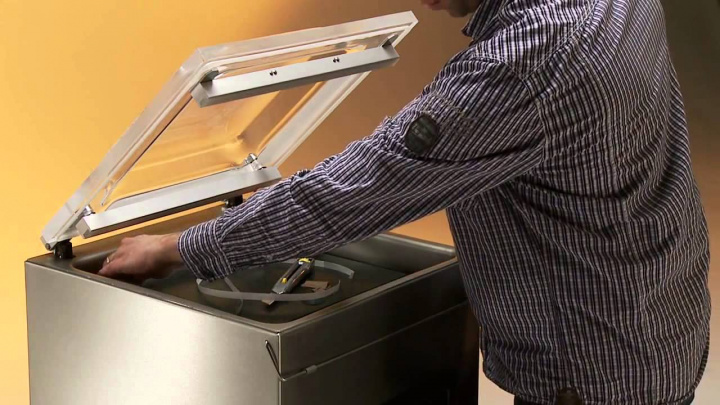 Henkelman Boxer 42 Maintenance