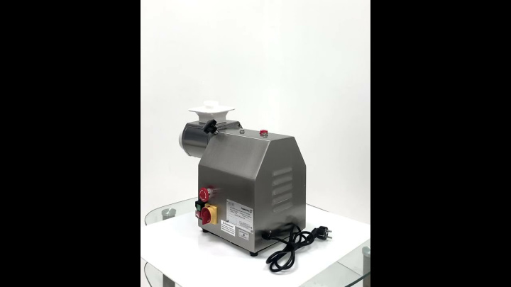 МЯСОРУБКА c насадкой для нарезки мяса электричекая (3,5 мм) Foodatlas