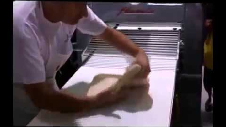 Тестораскаточная машина SF600V 1400 со станцией нарезки слойка