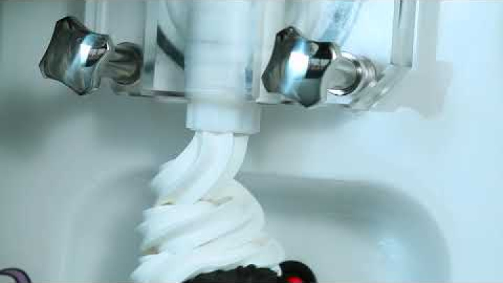 Soft ice cream machine S111 with pump