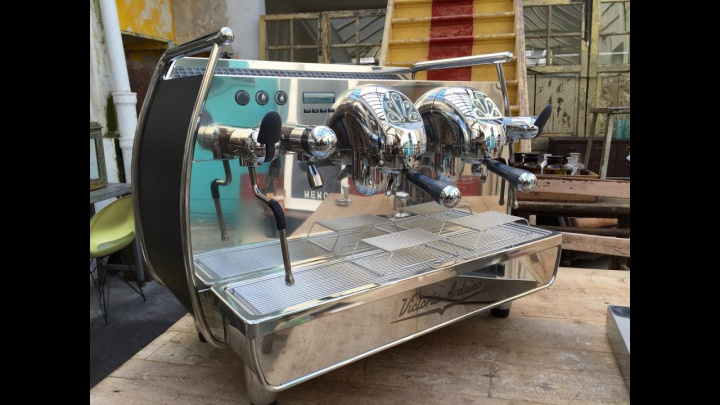 Unboxing: Victoria Arduino Adonis | HEY! Coffee