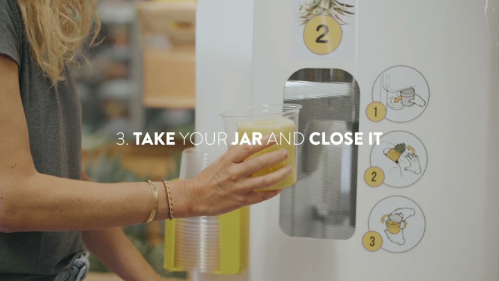 PineOmatic : Automatic touchless pineapple slicer.