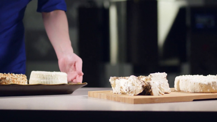 Сыр домашний на пищеварочном котле КПЭМ-100-ОМП торговой марки Abat