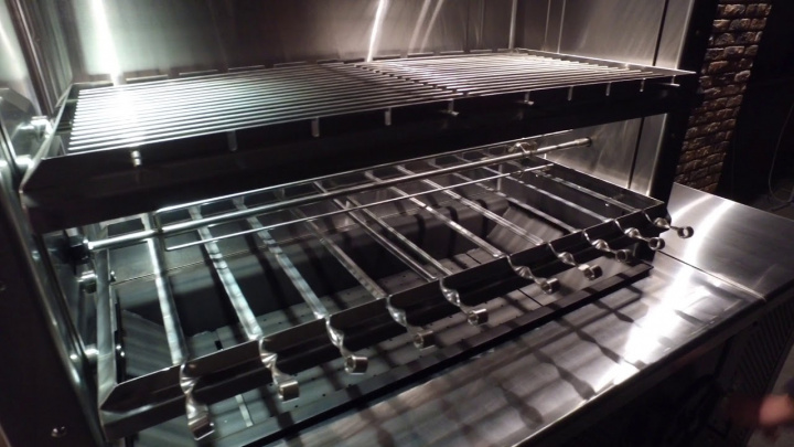 МАНГАЛ НА ДРЕВЕСНОМ УГЛЕ УММ/1 GRILL MASTER