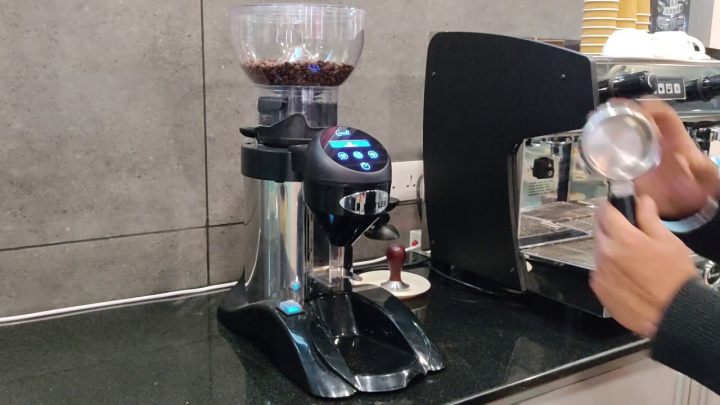 Butler On-demand Coffee Beans Grinders - Kenia Tron