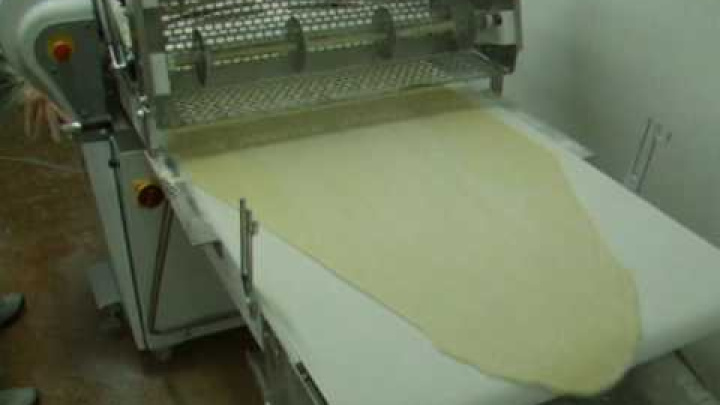 ROLLMATIC EUROMATIC with CROISSANT CUT.mpg